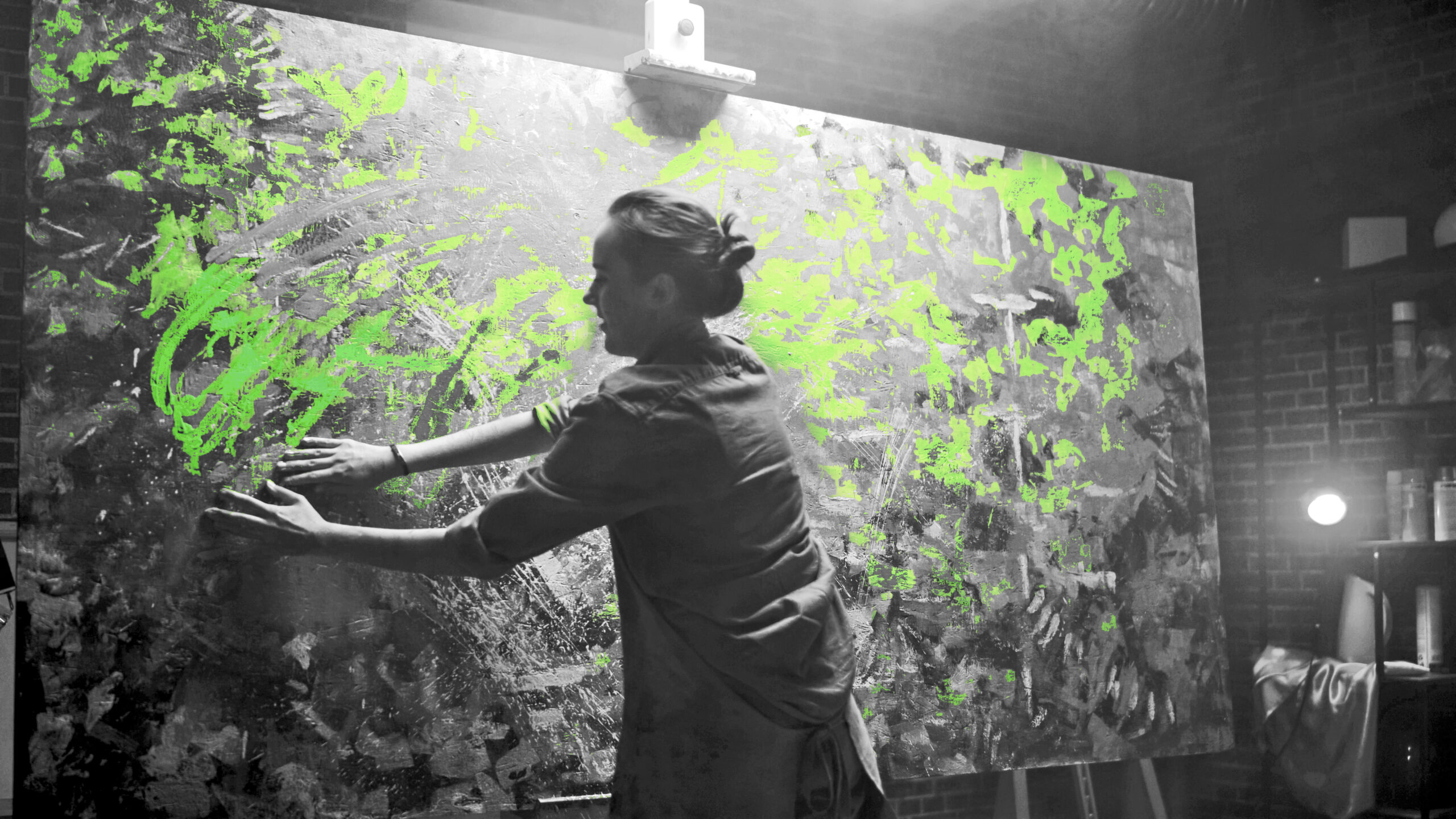 Talented Innovative Female Artist Draws with Her Hands on the La